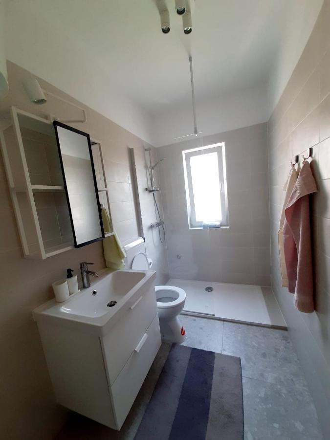 Apartment Riko - Accomodation "With" The Adriatic Sea Kampor ภายนอก รูปภาพ